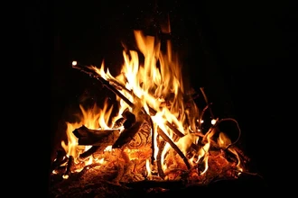 Запомнить всё о костре: 4 зоны, 5 правил и как тушить на торфяниках
