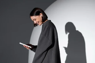 Смартфоны с портретным режимом от парижского ателье Harcourt выходят в России