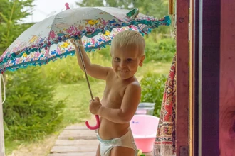 Как летняя жара влияет на кожу ребенка: важные факты и правила защиты