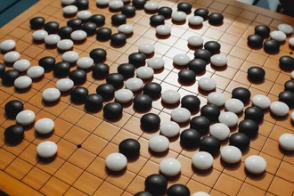 Слабые боты побеждают сильнейший ИИ в го: как людям использовать их тактику