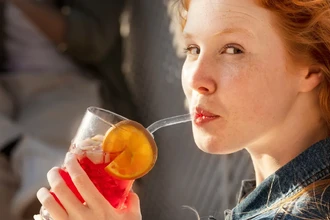 Что и сколько пить в жару: советы врача для правильного питьевого режима