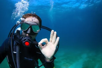 Как избавиться от запотевания маски для плавания: 4 рабочих способа