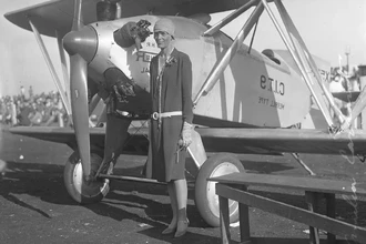 Амелия Эрхарт: как первая женщина-пилот покорила мир и исчезла
