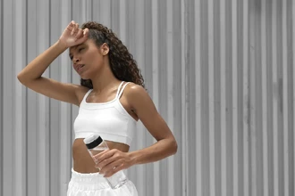 Тепловой и солнечный удар: в чем разница, как распознать и оказать первую помощь