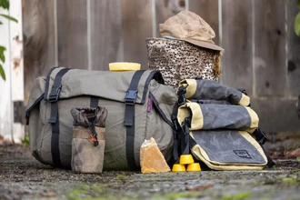 Забытый секрет: как воск делает вашу велосумку абсолютно водонепроницаемой