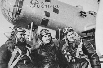 Первый женский беспосадочный перелёт: как три лётчицы покорили рекорд