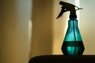 Как шампуни и средства для уборки могут повредить клетки мозга