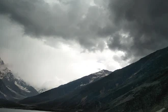 Искусственный дождь в Пакистане: помог ли он в борьбе со смогом?