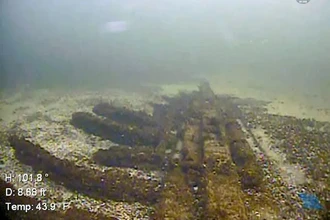 Отец с дочкой нашли 152-летний корабль на озере Мичиган во время рыбалки