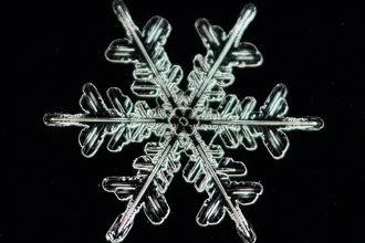 Размер снежинки: какой максимальный диаметр ледяного кристалла возможен