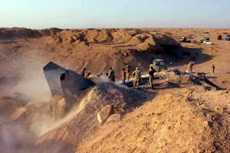 Зачем Ирак закопал в пустыне свои лучшие истребители перед войной