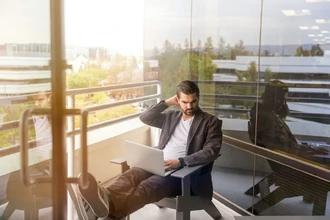 Почему токсичный начальник убивает инициативу: выводы ученых