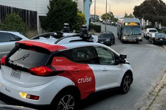 Почему роботакси Cruise не могут ездить без человека: признание компании