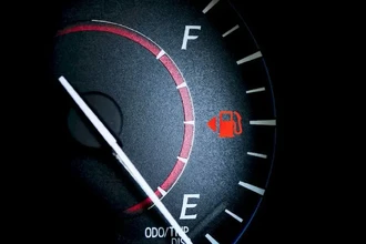 Зимний расход топлива на автомате: почему растет и что делать