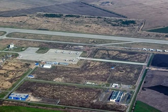 Самые длинные взлетные полосы мира: от российского рекорда до тибетских высот