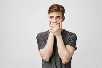 Как избавиться от икоты: 10 научных и народных способов, которые работают