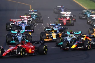 Что делают гонщики Формулы-1, если во время заезда хочется в туалет