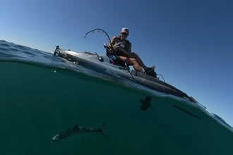 Педальный каяк с электропомощью: как работает гибридная лодка