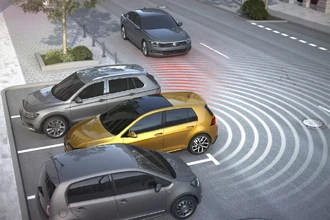 RCTA в автомобиле: как система предупреждает об опасности сзади и сбоку