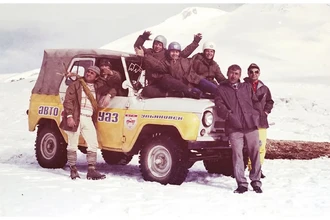 Как три серийных УАЗа спасли альпинистов на вершине Эльбруса