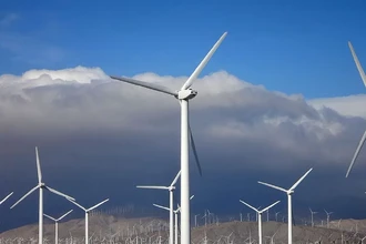 Куда девать старые лопасти ветряков? Из них делают добавку для бетона